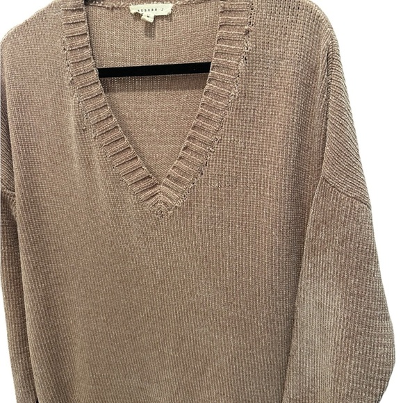 Reborn J Tan V-Neck Sweater with Ribbed Detailing - Picture 6 of 9